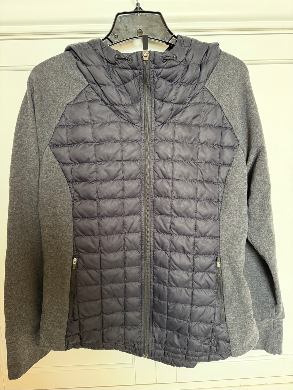 The North Face Women's Quilted Hooded Jacket - Gray